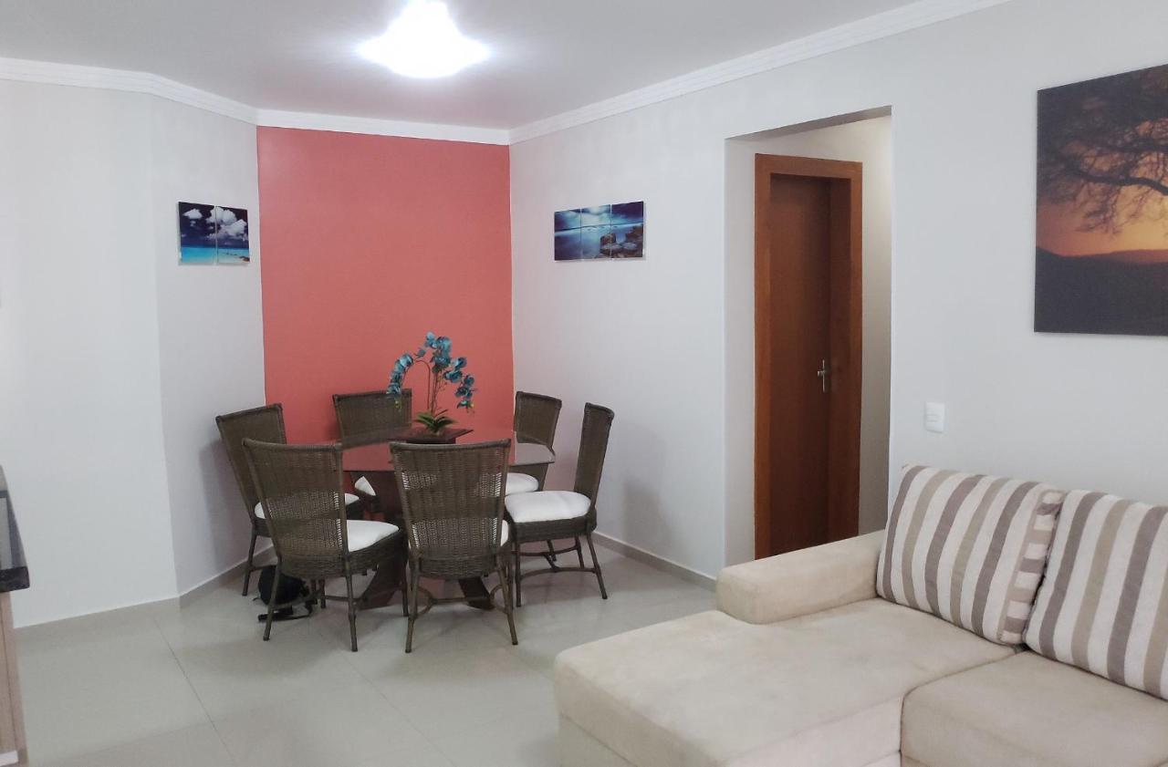 בומבינאס Excelente Apto 3 Quartos Em Bombas, 100 Metros Do Mar E 2 Vagas De Garagem מראה חיצוני תמונה