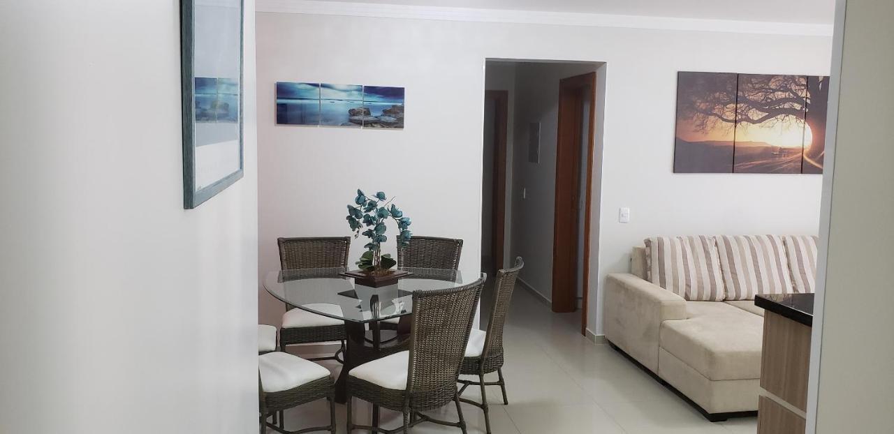 בומבינאס Excelente Apto 3 Quartos Em Bombas, 100 Metros Do Mar E 2 Vagas De Garagem מראה חיצוני תמונה